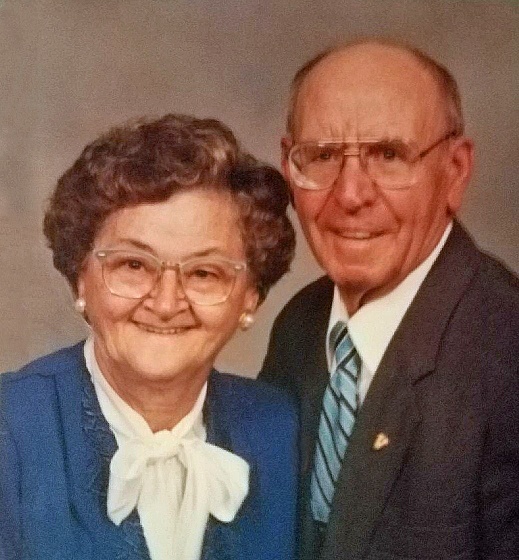 Picture of Gene & MaryAnn Grawe.